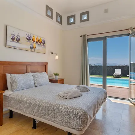 First Row En La Goleta * بلايا بلانكا